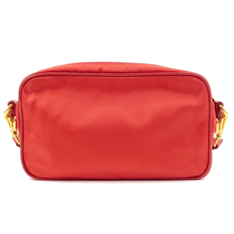 Prada Cleo bags with a curved shape and a chain - link shoulder strapPrada Cleo bags with a curved shape and a chain - link shoulder strapPRADA Logo Nylon Leather Shoulder Bag Crossbody Bag Red BT0773