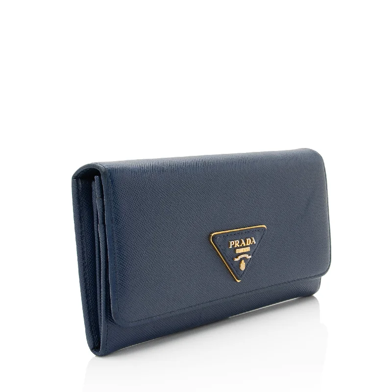 Prada bags with a back - zip pocket for storing valuables securelyPrada bags with a back - zip pocket for storing valuables securelyPrada Saffiano Leather Continental Wallet BCKF4h