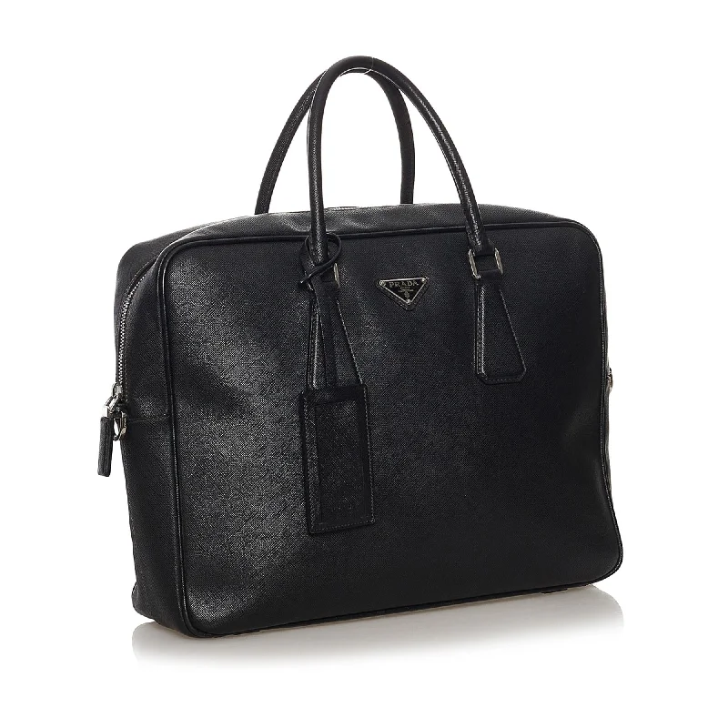 Prada Cahier bags with a detachable shoulder strap for versatile carryingPrada Cahier bags with a detachable shoulder strap for versatile carryingPrada Saffiano Business Bag 32995