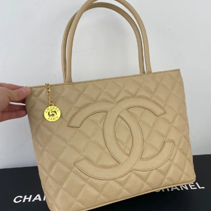 Chanel bags for women who appreciate fine craftsmanshipChanel bags for women who appreciate fine craftsmanshipNew Bag Chanel  445