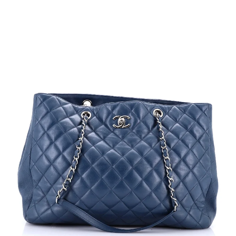 Chanel Vintage Inspired Handbag for Retro LoversClassic CC Shopping Tote Quilted Calfskin Large