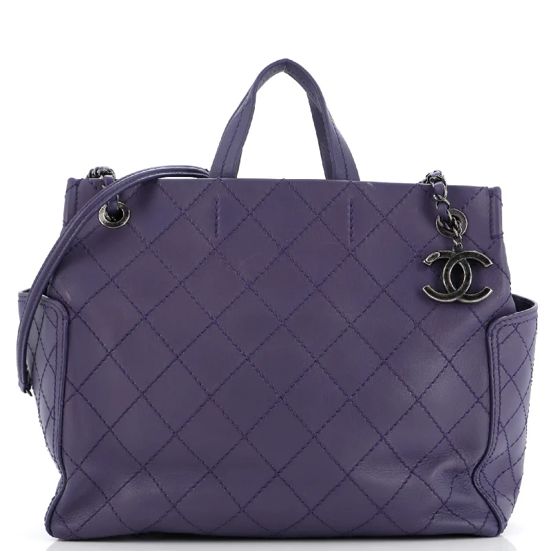 Chanel classicCC Pocket Tote Quilted Calfskin Medium