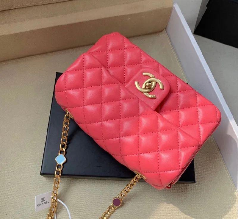 Chanel bags for women with minimalist styleChanel bags for women with minimalist styleChanel Pink summer ladies Handbag