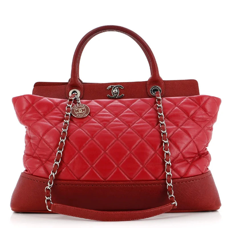 Chanel bags for a polished and professional appearanceBe CC Tote Quilted Calfskin with Caviar Large