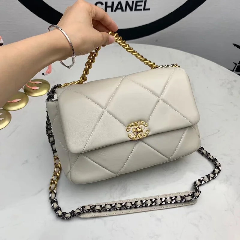 Chanel bags with adjustable chain strapsChanel bags with adjustable chain strapsNew Bag Chanel  451