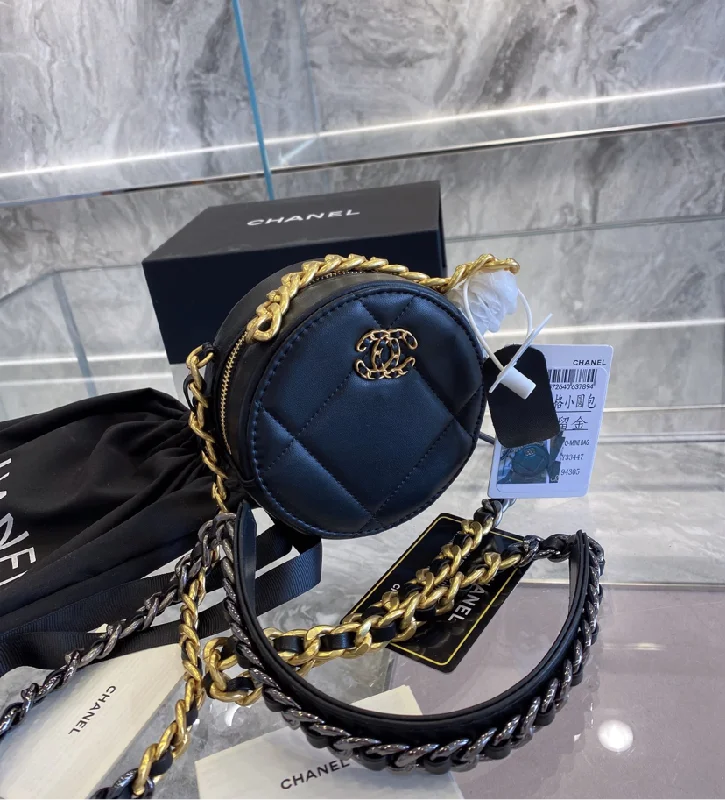 Chanel bags with iconic stitching detailsChanel bags with iconic stitching detailsChanel crossbody handbag