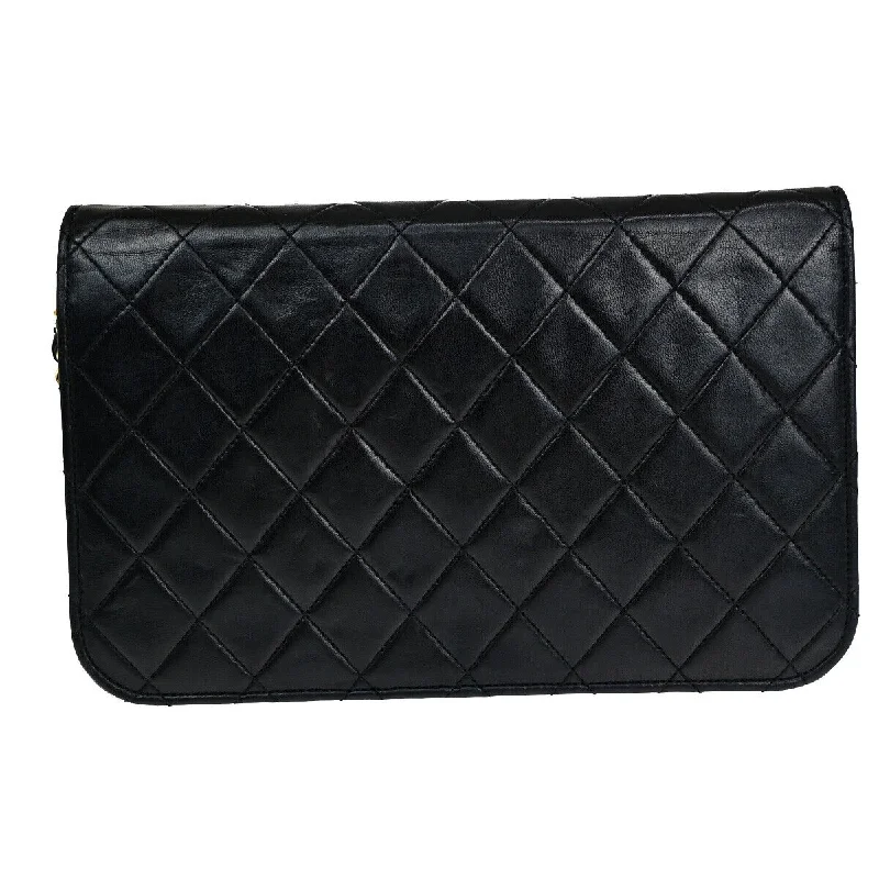 Chanel bags for women who love timeless fashionChanel bags for women who love timeless fashionCHANEL Flap bag Shoulder Bag