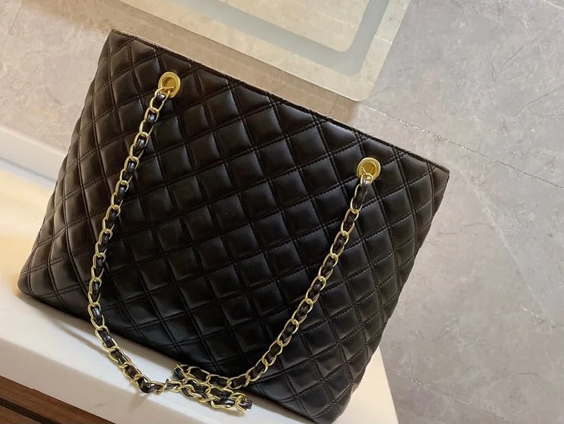 Chanel bags with chain and leather strap combinationsChanel bags with chain and leather strap combinationsChanel Leather black handbag